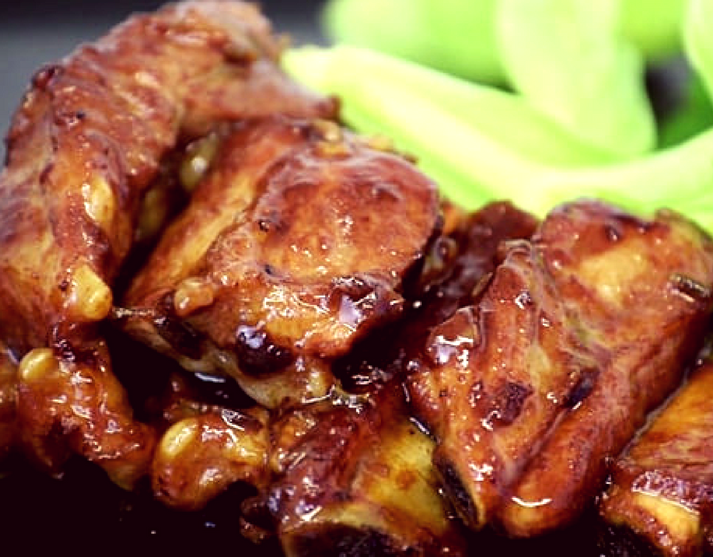 Easy Crispy Baked Chicken Wings | Hot and Honey Garlic Recipe